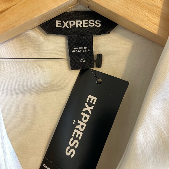 NWT Express Portofino crème color button down blouse top with tie front - Picture 5 of 11